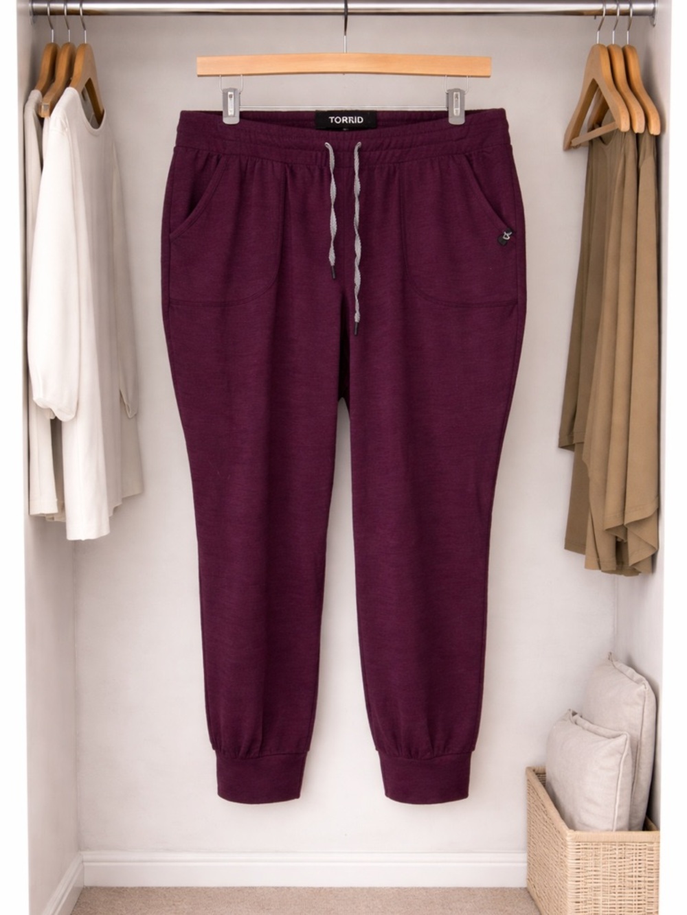 Torrid SZ 2 Happy Camper Jogger Pants Plum Burgundy Drawstring Cropped Lounge